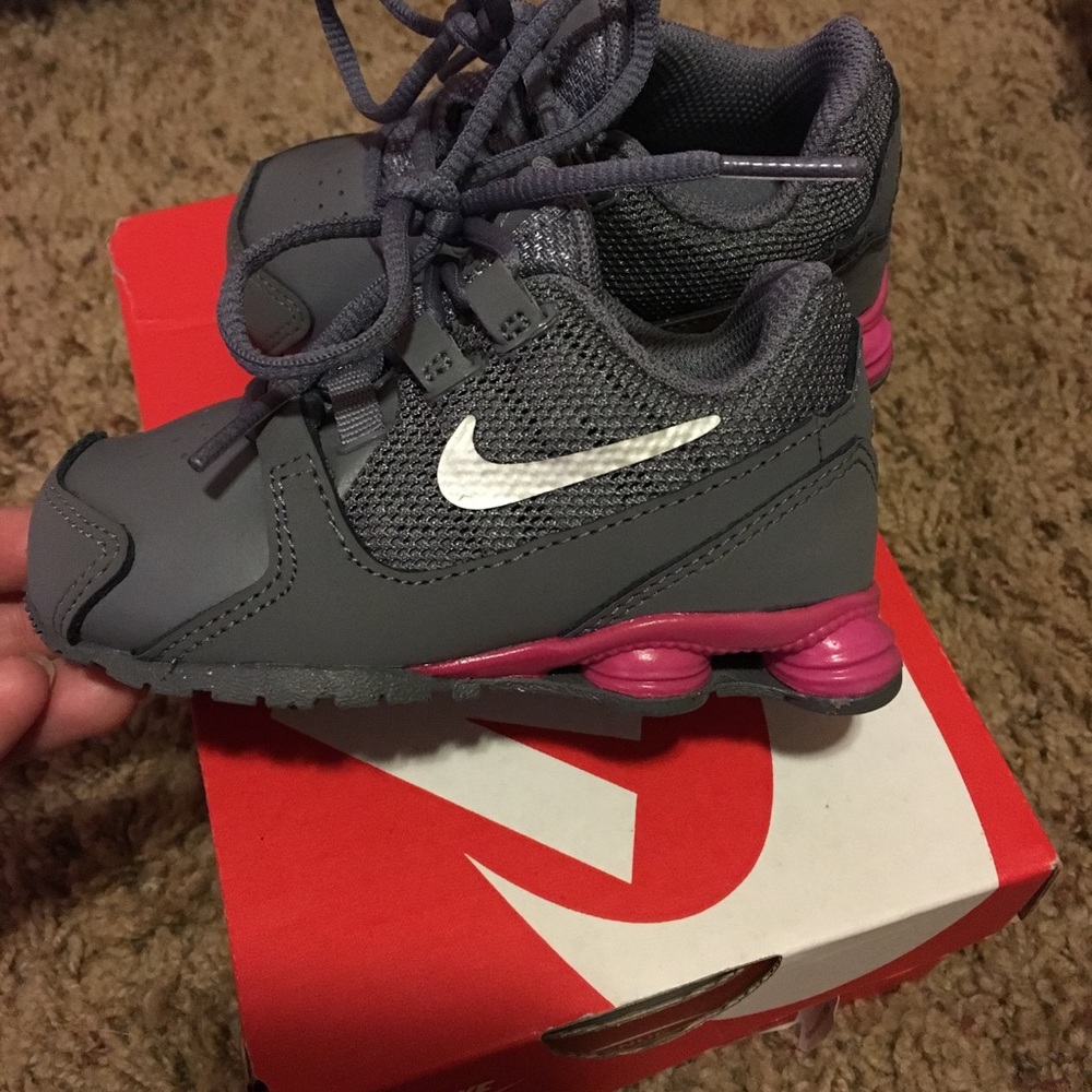 Size 5c baby girl Nike shox